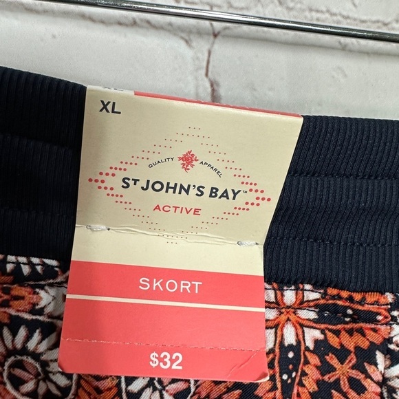 ST JOHN'S BAY Skort WOMEN'S active skirt, sz XL, NWT $32 pockets - Picture 4 of 5